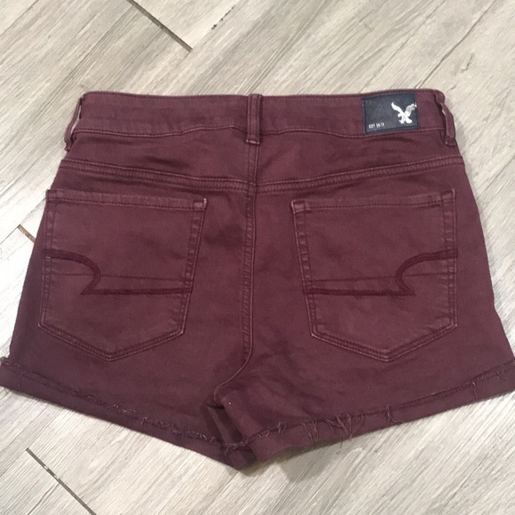 American Eagle Hi-Rise Burgundy Denim Shorts size 6 - Picture 3 of 7